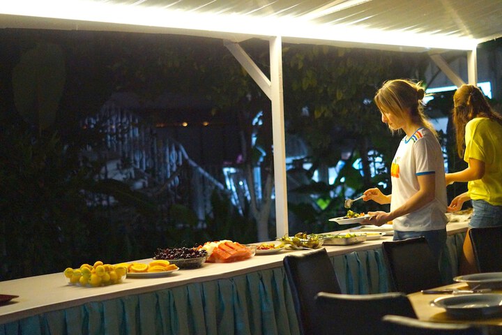 Dining 14 of 17