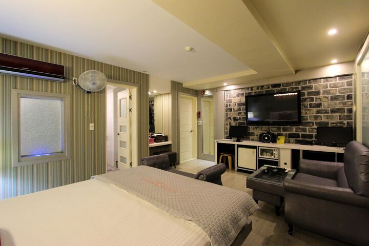 Room 20 of 56