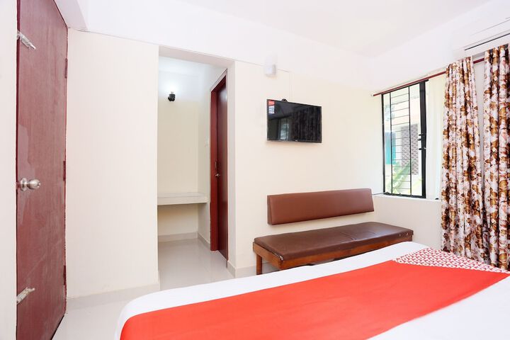 Room 11 of 21