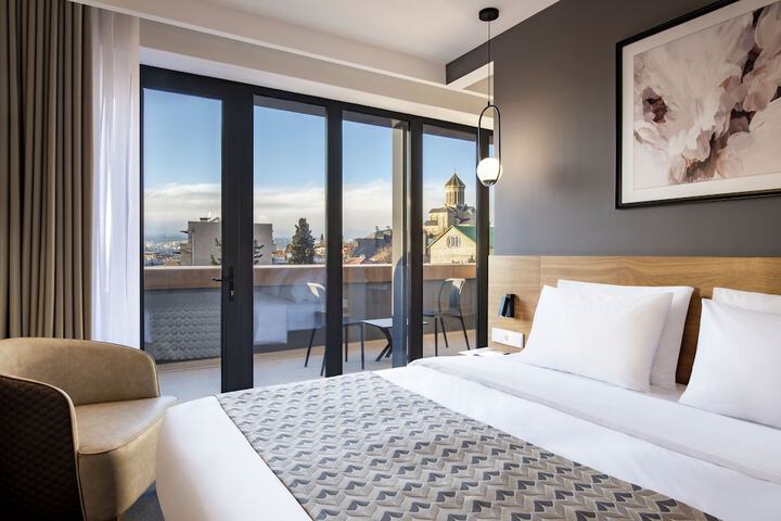 Clocks Hotel Tbilisi