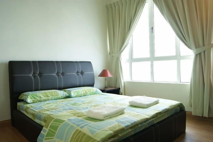 Room 6 of 30