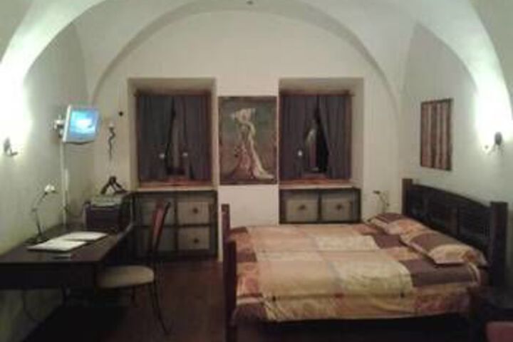 Room 14 of 28
