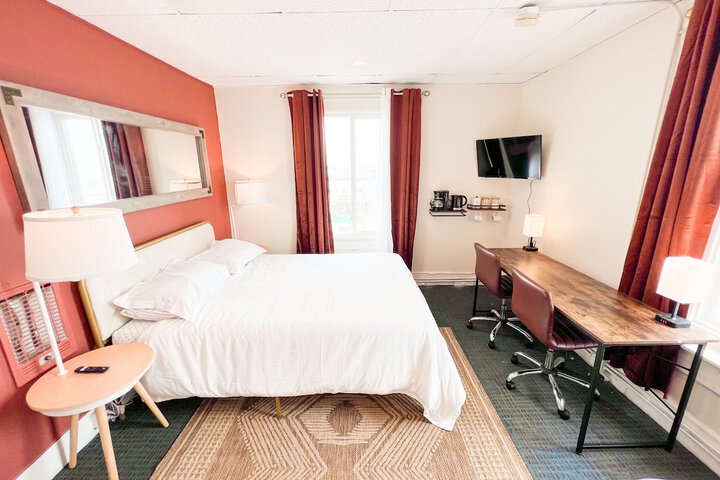 Room 9 of 85