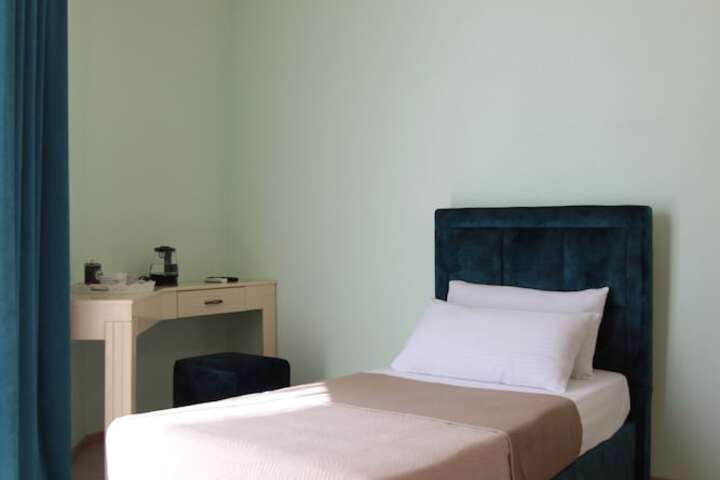 Room 19 of 87