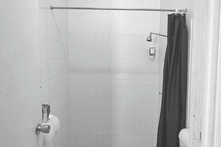 Room 27 of 36