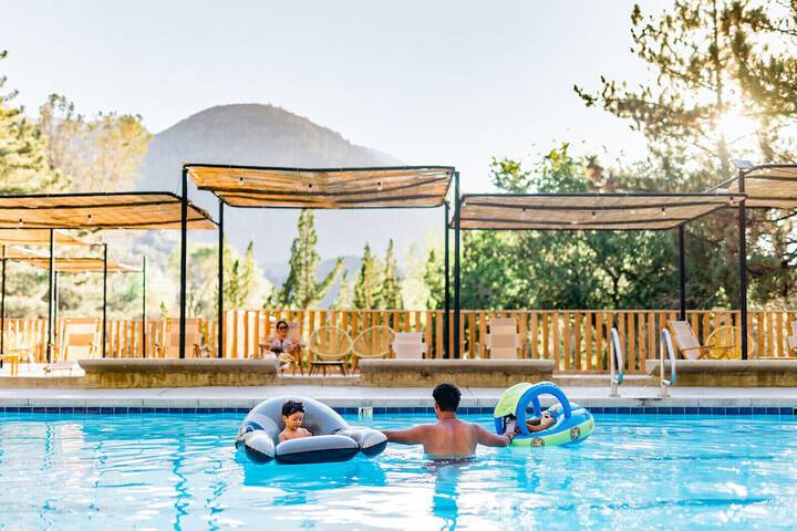 Swimming pool at Huttopia Paradise Springs