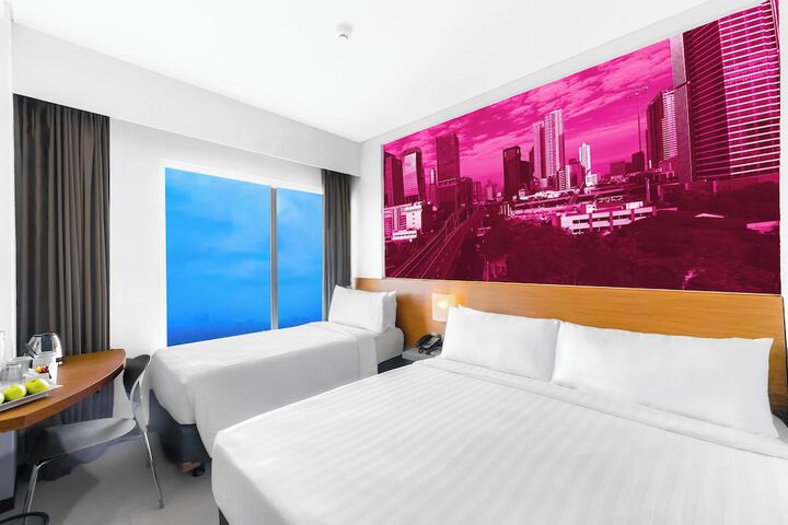 Room 11 of 35