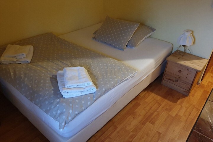 Room 8 of 31