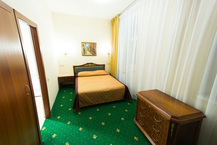 Room 9 of 55