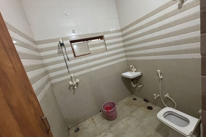 Room 5 of 5