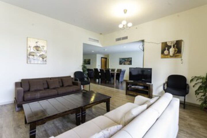 Room 15 of 23