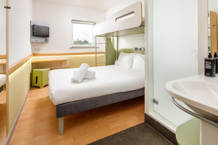 Room 14 of 47