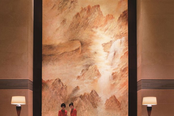Entrance & Lobby