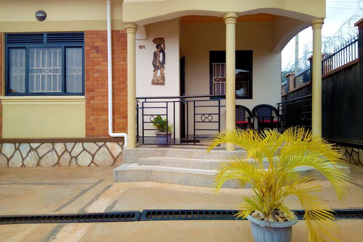 Terrace/Patio 2 of 8
