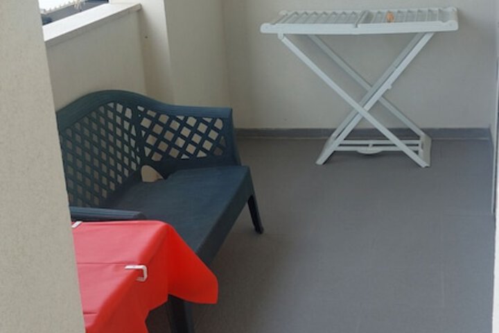 Room 10 of 64