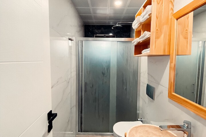 Room 14 of 40