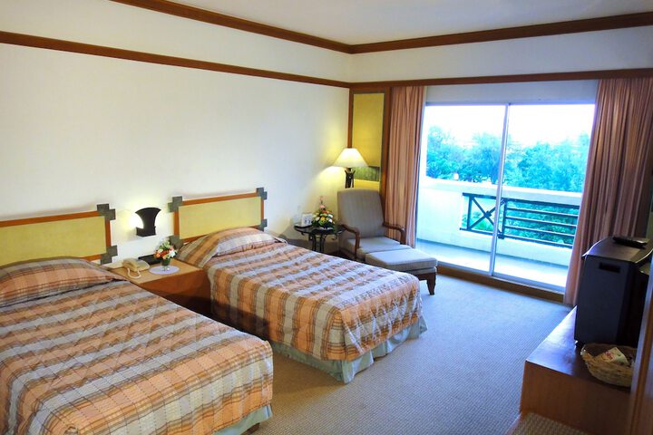 Room 10 of 44