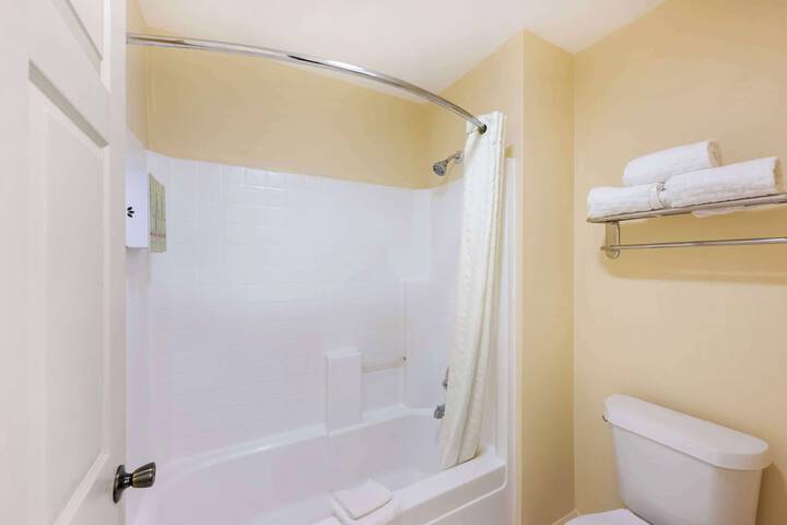 Room 16 of 24