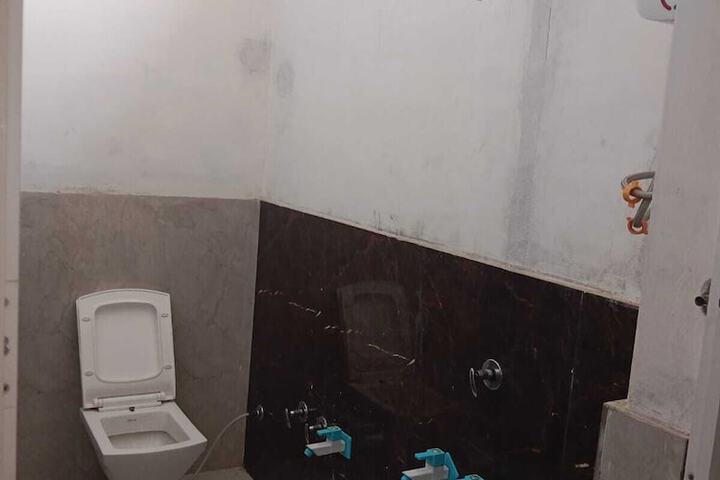 Room 16 of 17