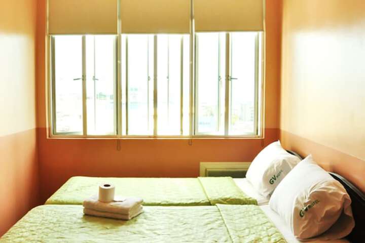 Room 14 of 50