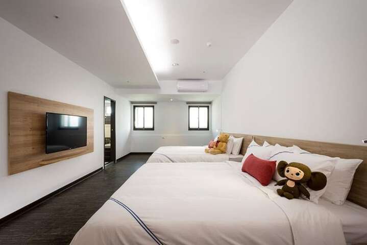 Room 14 of 34