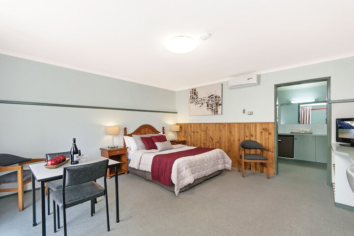 Room 14 of 30