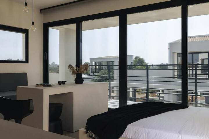 Room 28 of 91