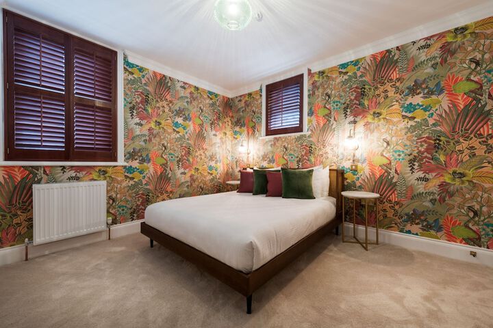 Room 7 of 67