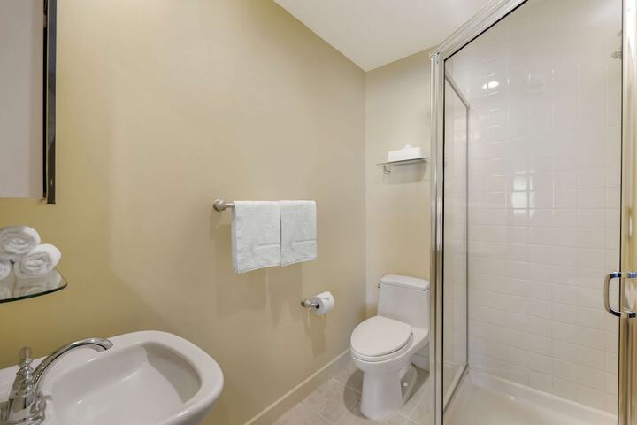 Bathroom shower