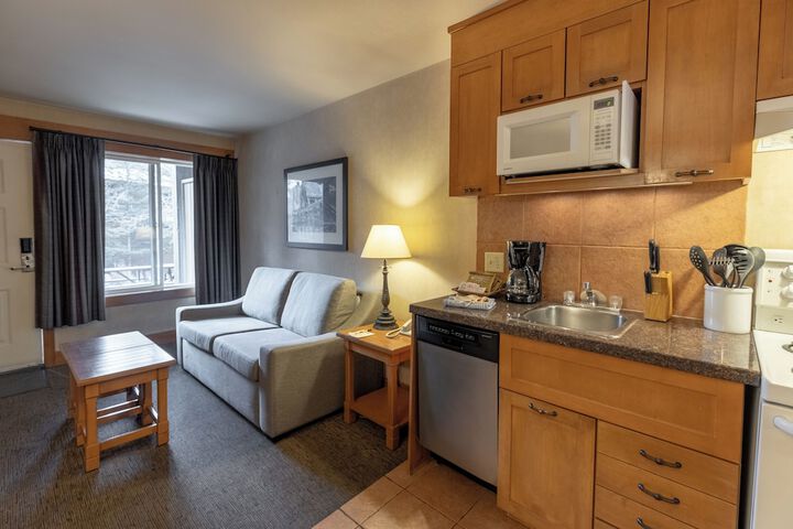 Room 52 of 105