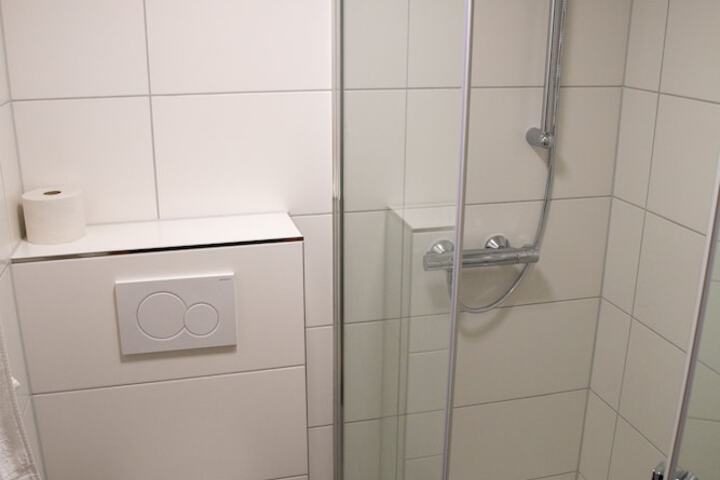 Room 10 of 19