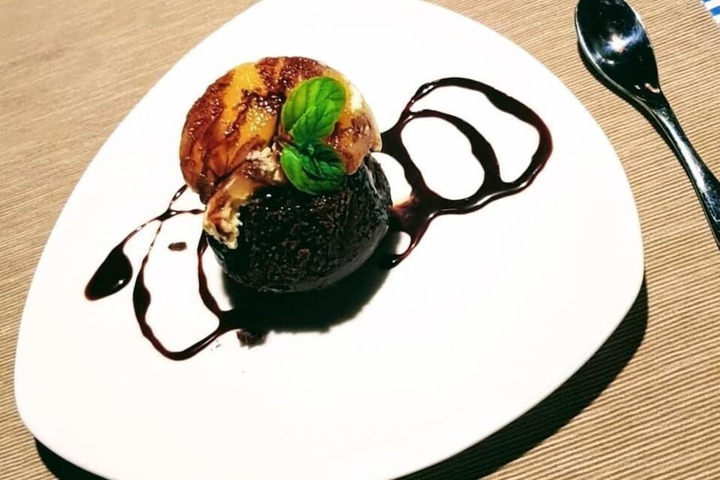 Dining 43 of 62