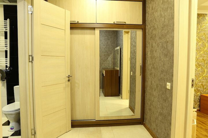 Room 17 of 110