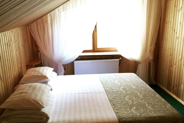 Room 14 of 38