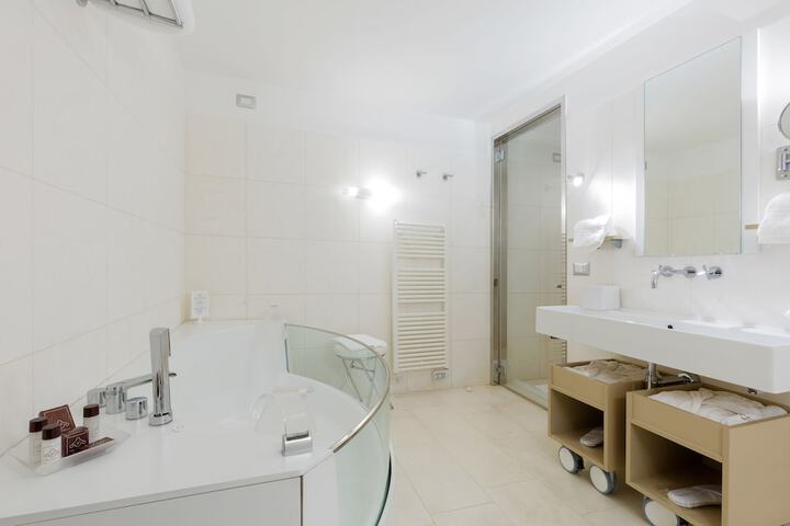 Bathroom Interior Photo