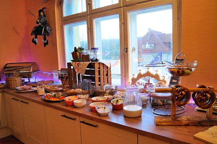 Breakfast/Coffee Service 37 of 49