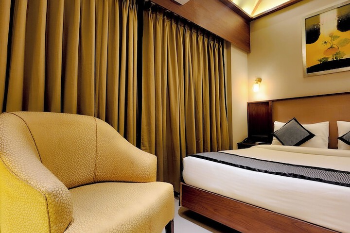 Room 10 of 25