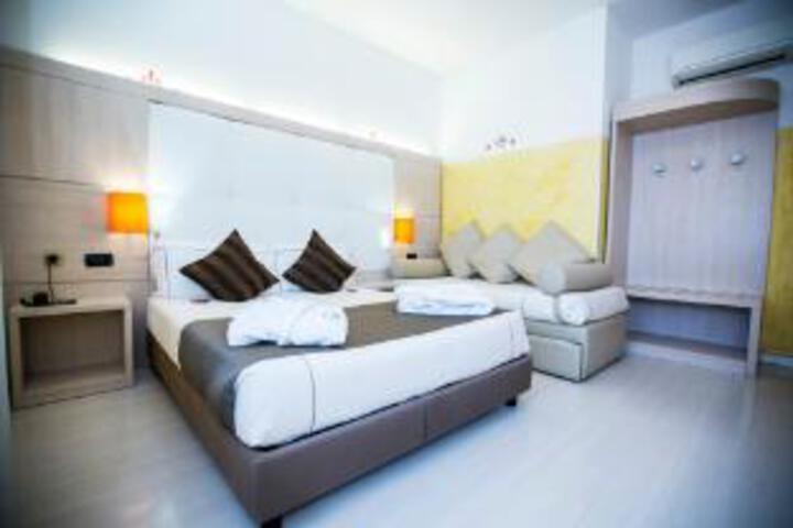 Room 2 of 23