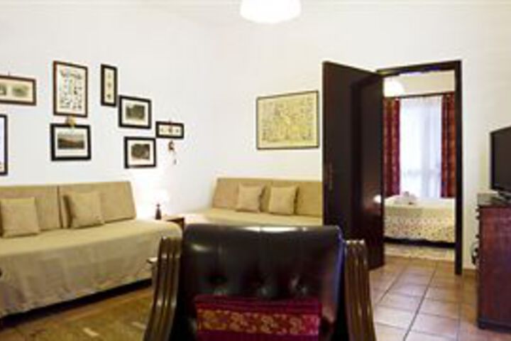Room 33 of 33