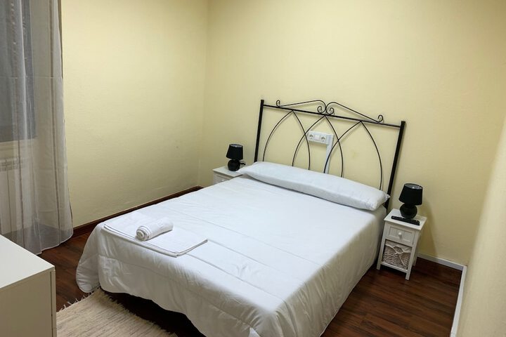 Room 11 of 37