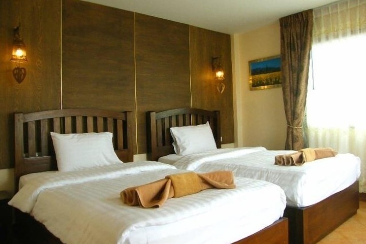 Room 13 of 31