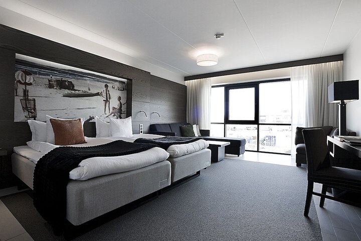 Room 3 of 50