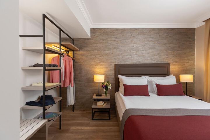 Room 20 of 164