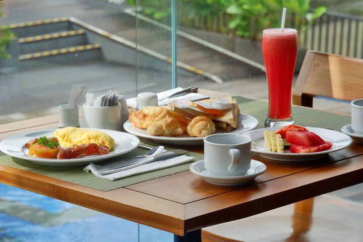 Breakfast/Coffee Service 25 of 37