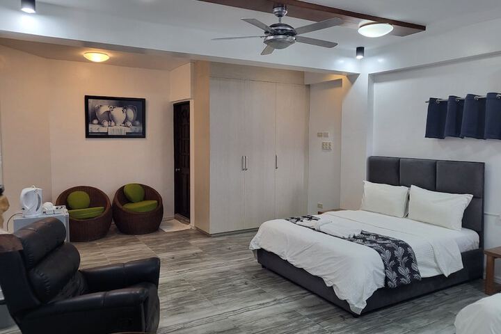 Room 30 of 87