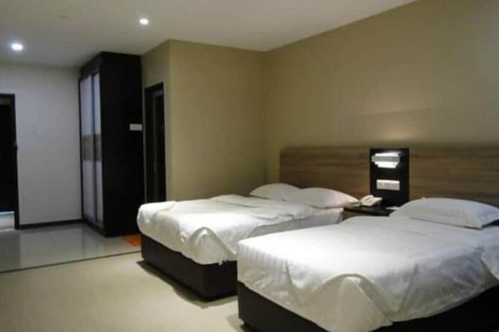 Room 12 of 47