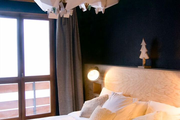 Room 10 of 25
