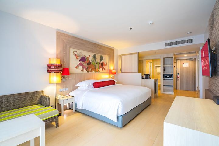 Room 60 of 220