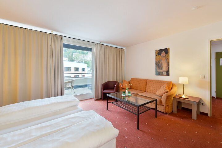 Room 15 of 49