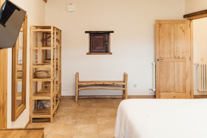 Room 43 of 114